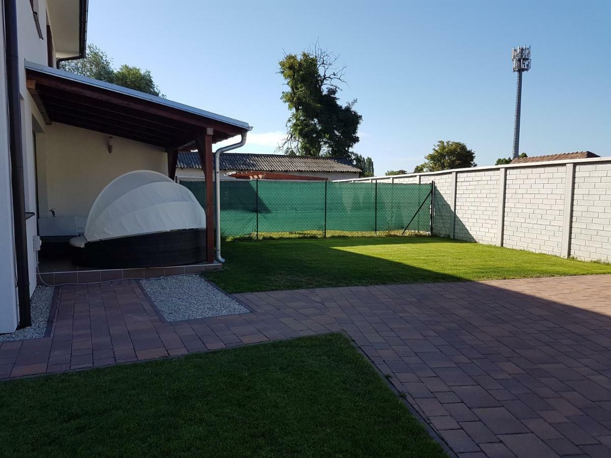 Apartment J&D Dunajská Streda Dış mekan fotoğraf