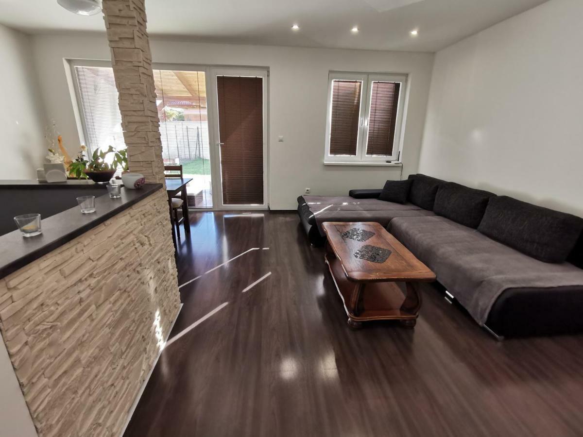 Apartment J&D Dunajská Streda Dış mekan fotoğraf