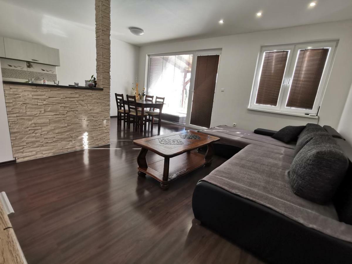Apartment J&D Dunajská Streda Dış mekan fotoğraf